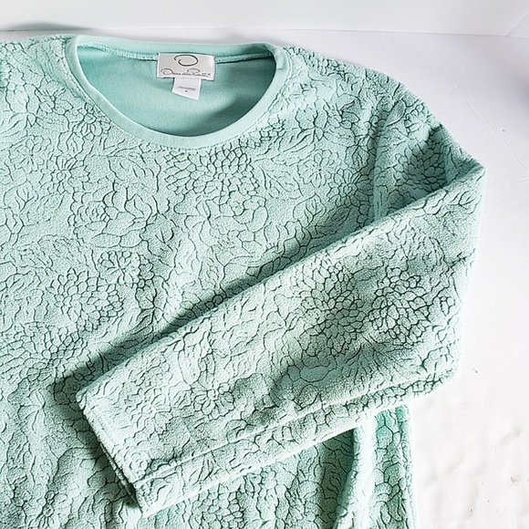 Oscar de la Renta Sweaters - Oscar de la Renta Fleece Floral Pullover Sweater M